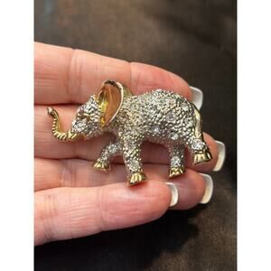 Vintage Rhinestone Elephant Brooch Gold Tone Unsigned